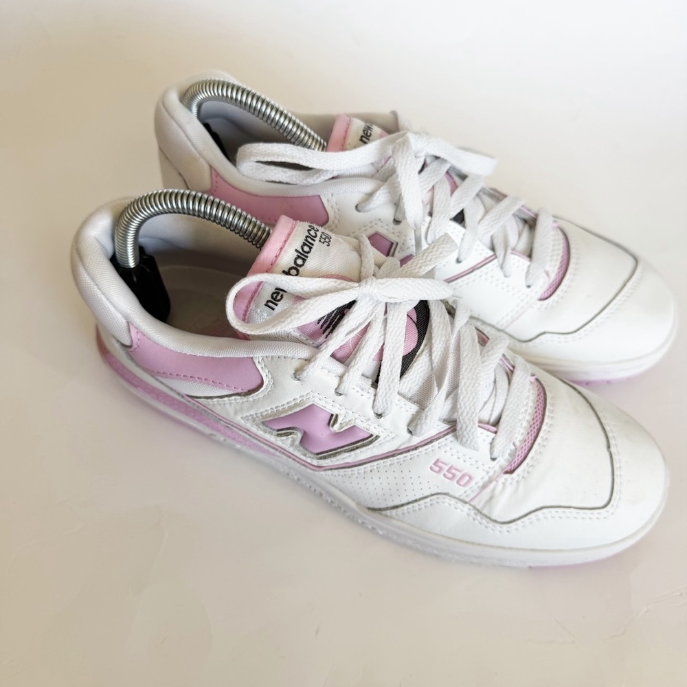 New Balance White and Light Pink 550 Sneakers brand new collection - Picture 2 of 7